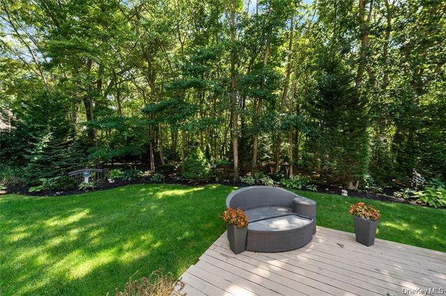 4 Lyndon Court, Bohemia, NY 11716