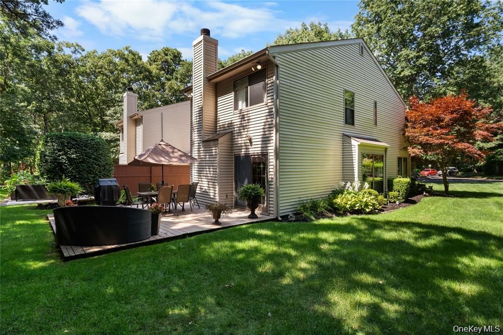 4 Lyndon Court, Bohemia, NY 11716 — photo 4