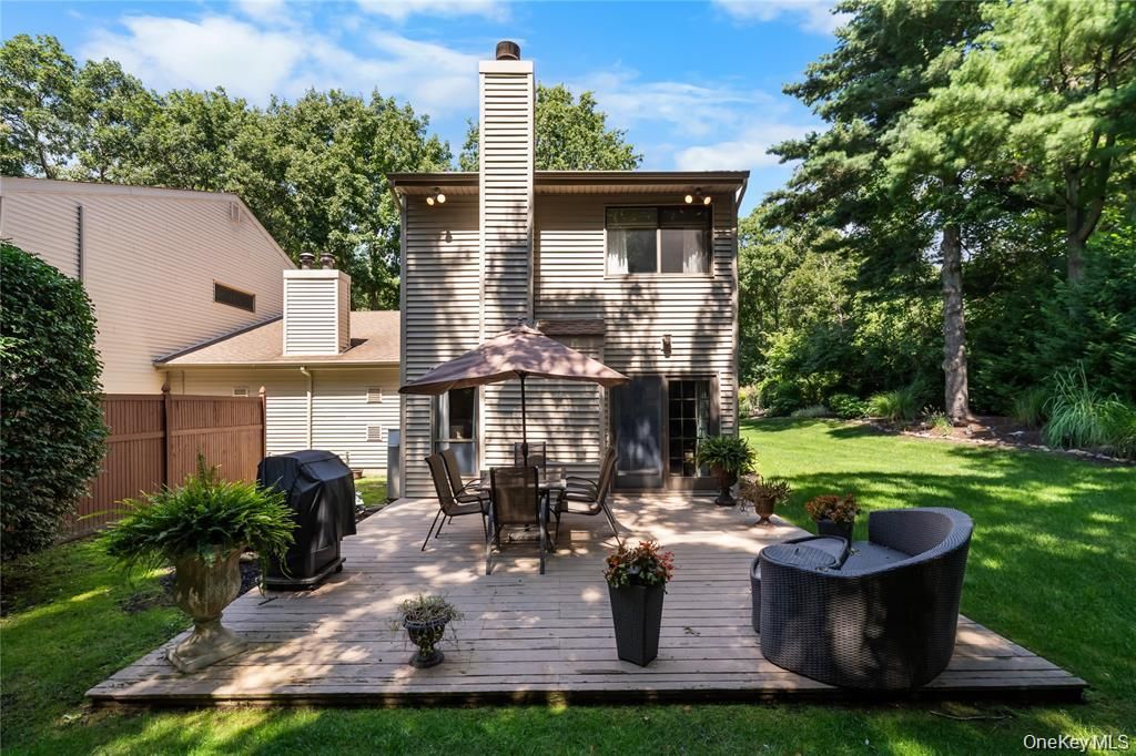 4 Lyndon Court, Bohemia, NY 11716 — photo 5