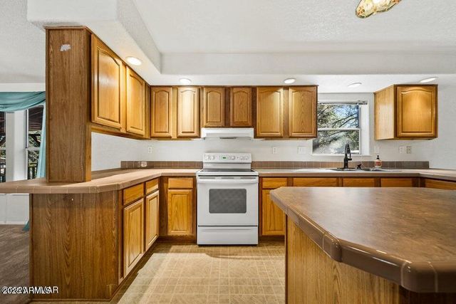 2421 W THORNTON Road, Show Low, AZ 85901