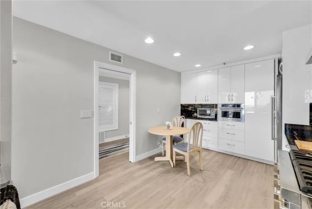 270 Cagney 207, Newport Beach, CA 92663