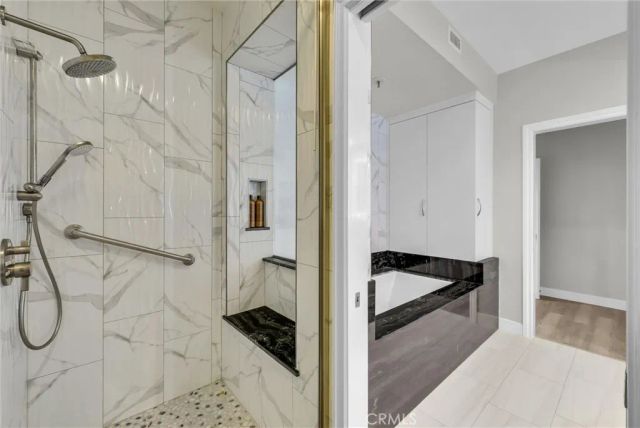 270 Cagney 207, Newport Beach, CA 92663