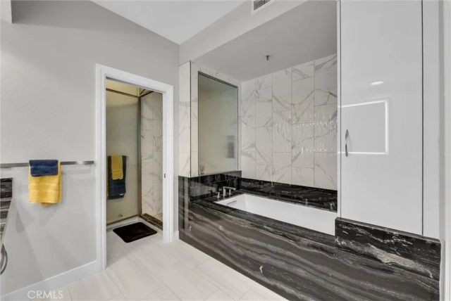 270 Cagney 207, Newport Beach, CA 92663