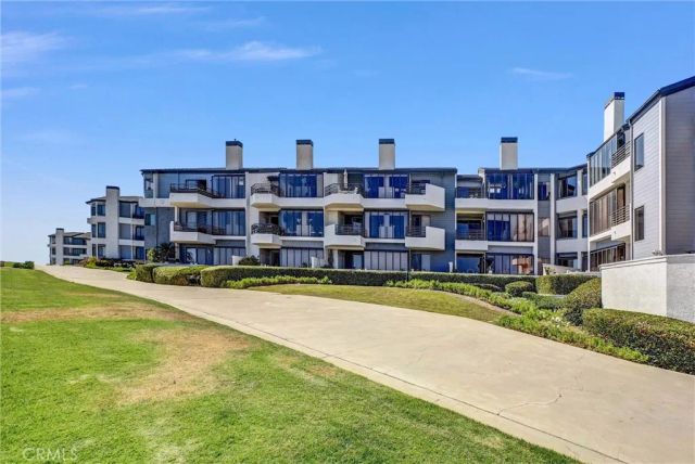 270 Cagney 207, Newport Beach, CA 92663