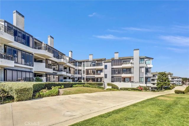 270 Cagney 207, Newport Beach, CA 92663