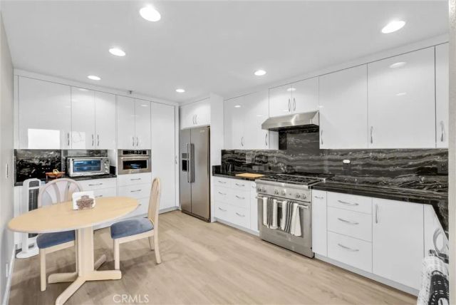 270 Cagney 207, Newport Beach, CA 92663