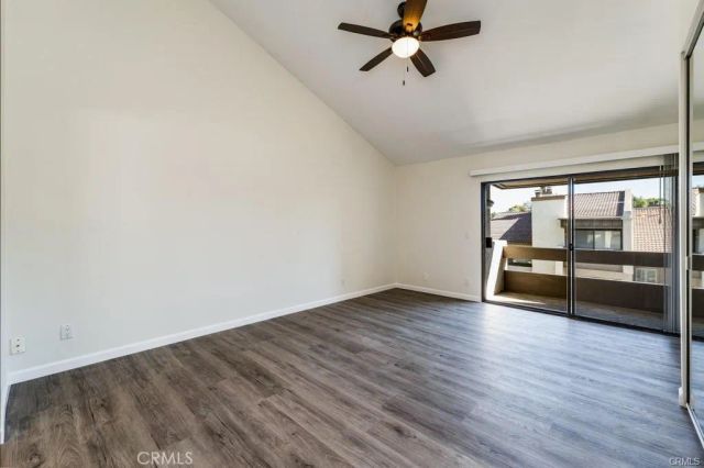 5800 Owensmouth Avenue 14, Woodland Hills, CA 91367