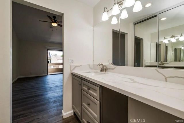 5800 Owensmouth Avenue 14, Woodland Hills, CA 91367