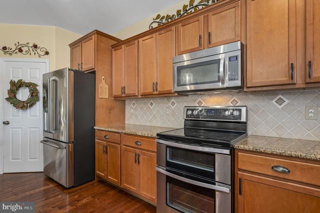 1052 WALNUT ST, Honey Brook, PA 19344