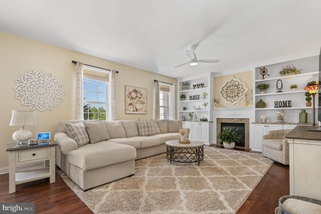 1052 WALNUT ST, Honey Brook, PA 19344
