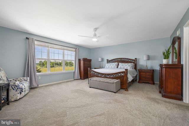 1052 WALNUT ST, Honey Brook, PA 19344