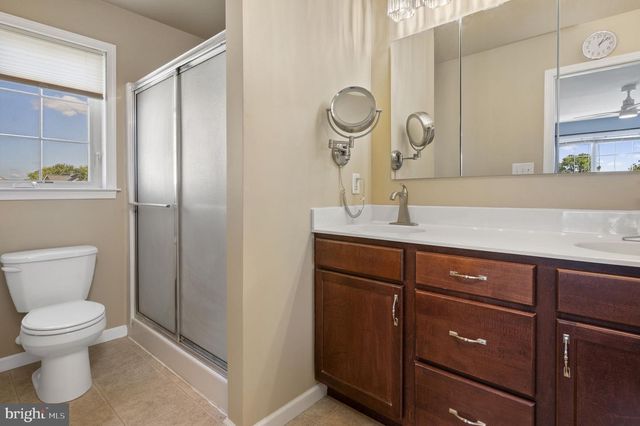 1052 WALNUT ST, Honey Brook, PA 19344