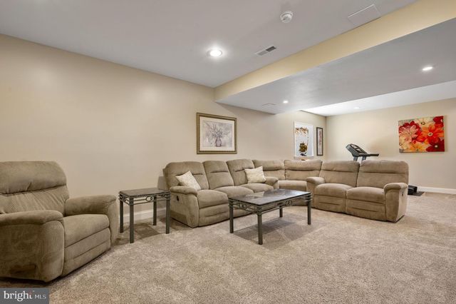 1052 WALNUT ST, Honey Brook, PA 19344