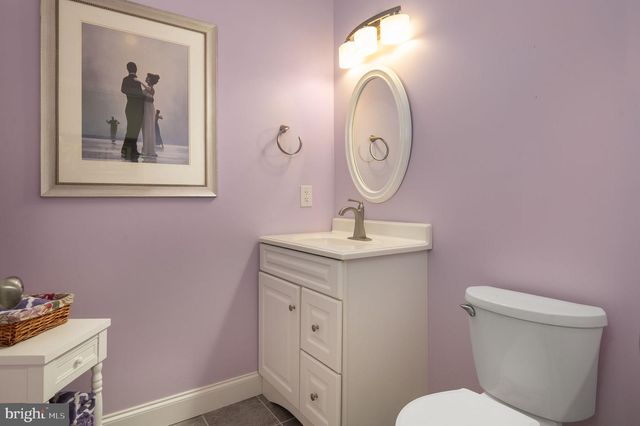 1052 WALNUT ST, Honey Brook, PA 19344