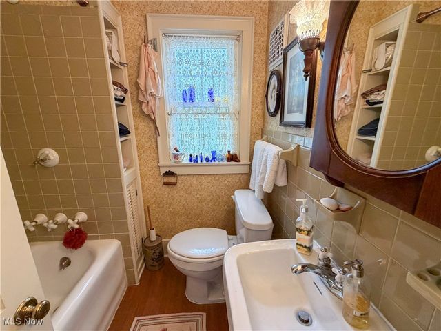 124 Wadsworth Street, Canfield, OH 44406