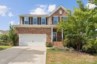 16304 Thoroughbred Trace Lane, Charlotte, NC 28278