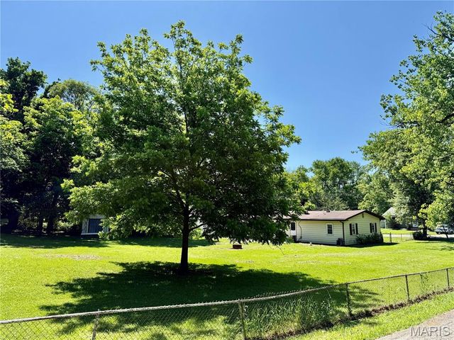 2806 Hazel Drive, Arnold, MO 63010