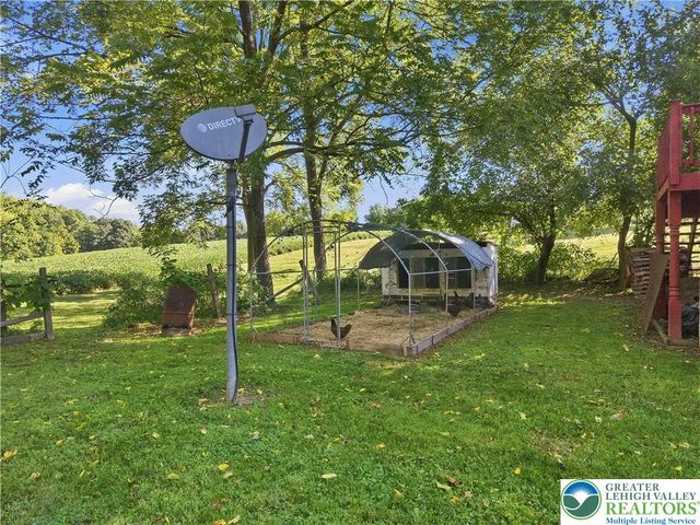 5640 Sullivan Trail, Plainfield Twp, PA 18040