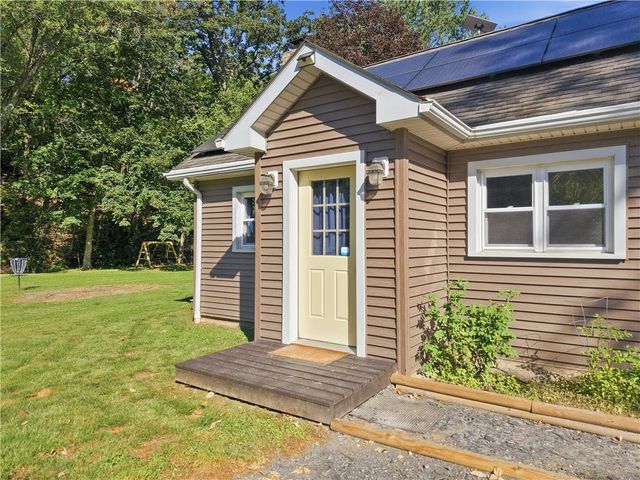 5640 Sullivan Trail, Plainfield Twp, PA 18040