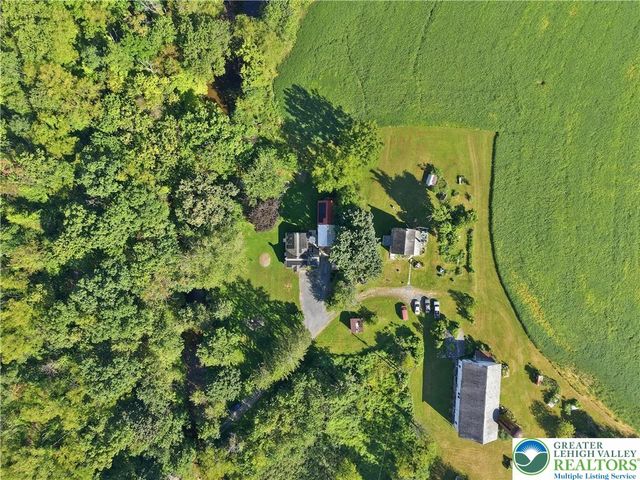 5640 Sullivan Trail, Plainfield Twp, PA 18040