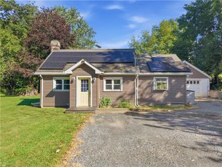 5640 Sullivan Trail, Plainfield Twp, PA 18040