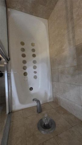 1125 NE 16th Pl 212, Fort Lauderdale, FL 33305