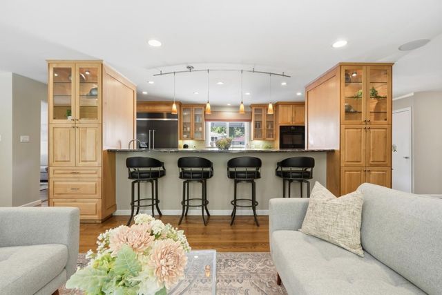 2801 Trousdale Drive, Burlingame, CA 94010