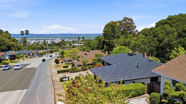2801 Trousdale Drive, Burlingame, CA 94010