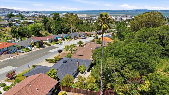 2801 Trousdale Drive, Burlingame, CA 94010