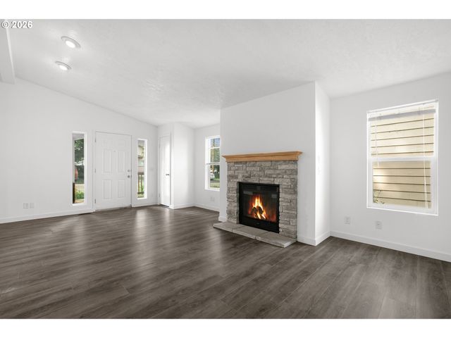 5517 Se LEXINGTON St, Portland, OR 97206