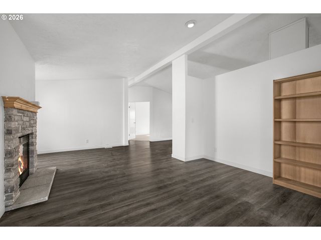 5517 Se LEXINGTON St, Portland, OR 97206