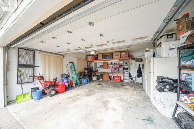 3 Biscayne Avenue, Farmingville, NY 11738