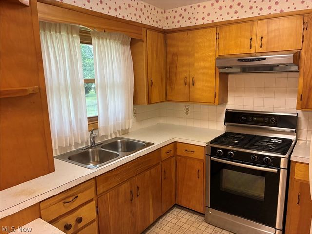 464 Catherine Street, Youngstown, OH 44505