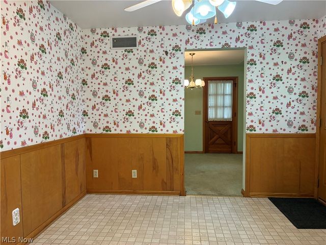 464 Catherine Street, Youngstown, OH 44505
