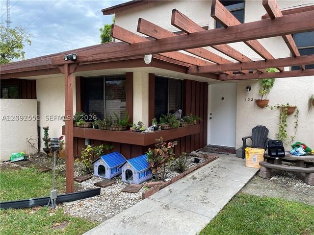 600 NW 210th St 102-28, Miami Gardens, FL 33169