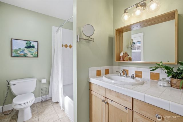 4606 41St Avenue S, Seattle, WA 98118