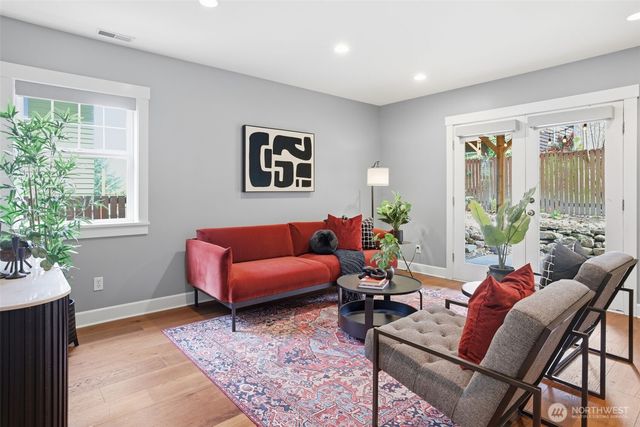 4606 41St Avenue S, Seattle, WA 98118