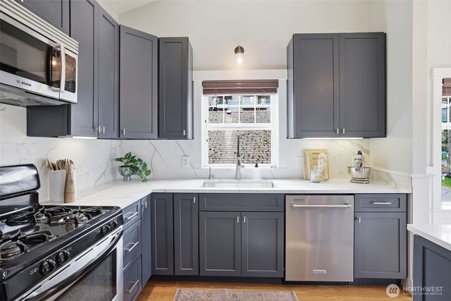 4606 41St Avenue S, Seattle, WA 98118