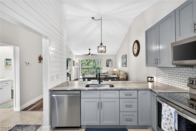 13170 White Marsh LN 200, Fort Myers, FL 33912