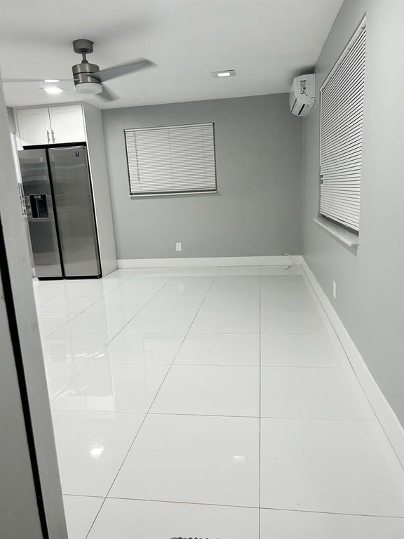 721 NE 6th Street C, Hallandale Beach, FL 33009