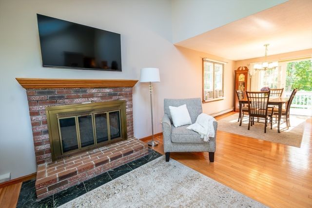 11 Fairview Ln, Weymouth, MA 02190