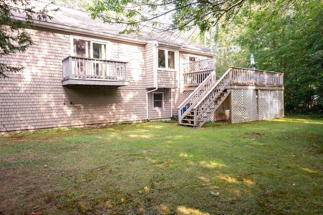 11 Fairview Ln, Weymouth, MA 02190