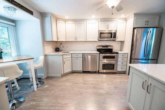 11 Fairview Ln, Weymouth, MA 02190