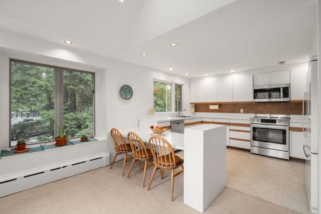 287 Glen Rd, Weston, MA 02493