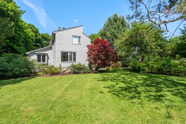 287 Glen Rd, Weston, MA 02493