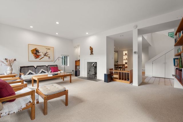 287 Glen Rd, Weston, MA 02493