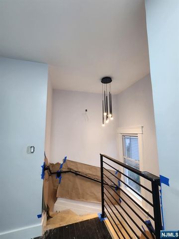 561 Grand Avenue, Leonia, NJ 07605