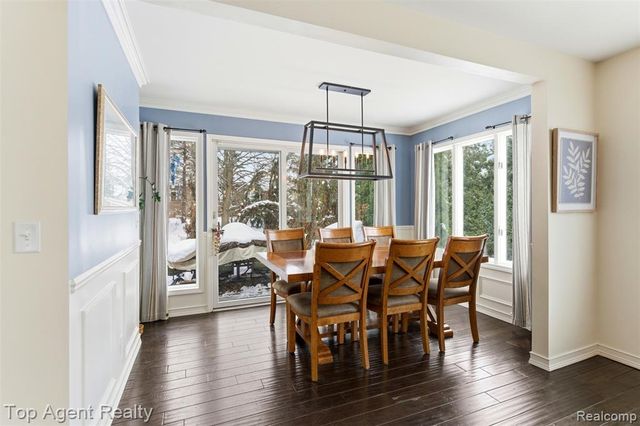 2239 Regency Hills Drive, Shelby Twp, MI 48316