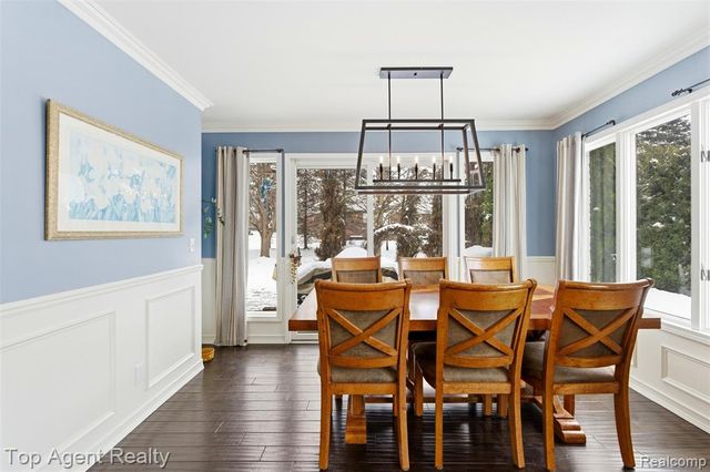 2239 Regency Hills Drive, Shelby Twp, MI 48316