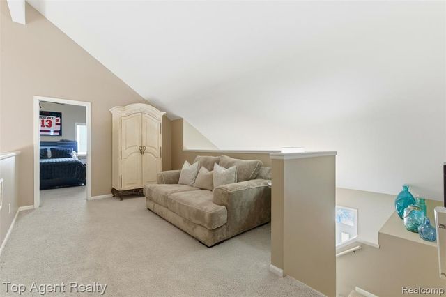 2239 Regency Hills Drive, Shelby Twp, MI 48316